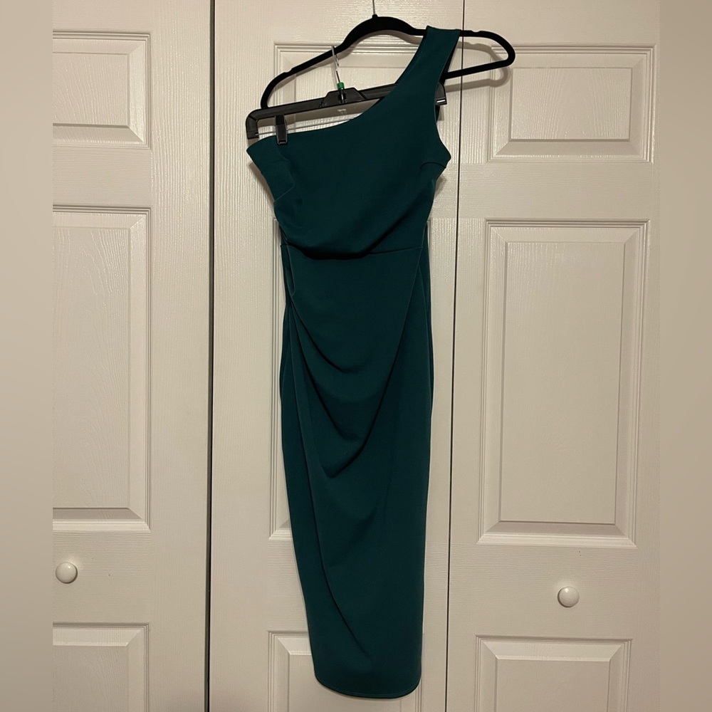 Windsor Emerald Green One-Shoulder Midi Dress